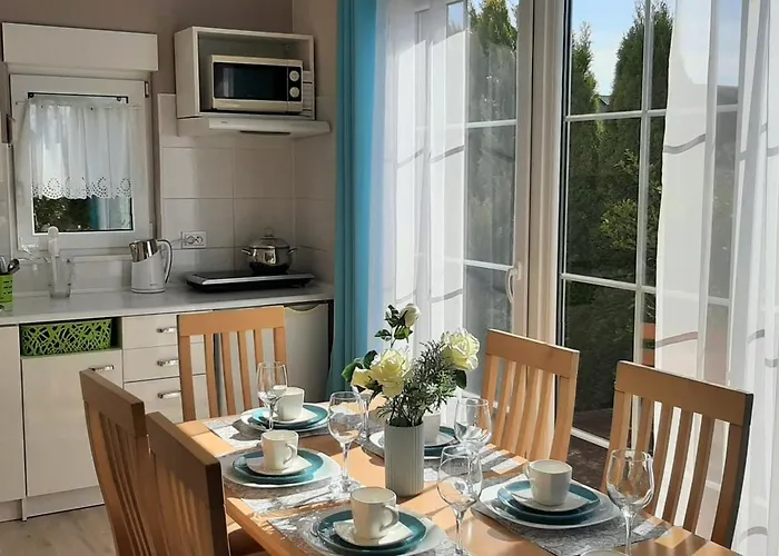 Domki Anabell Przy Plarzy * Sarbinowo